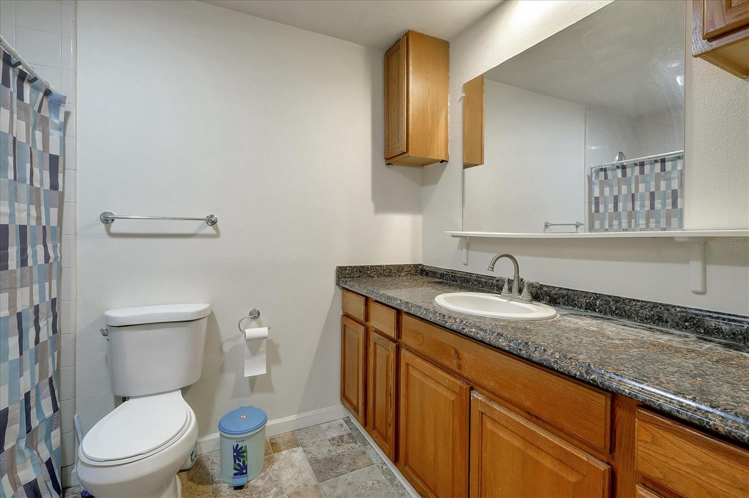 1821 West Hatch Road Modesto, CA 95351 - Photo 18 of 24 Gallery Image 18