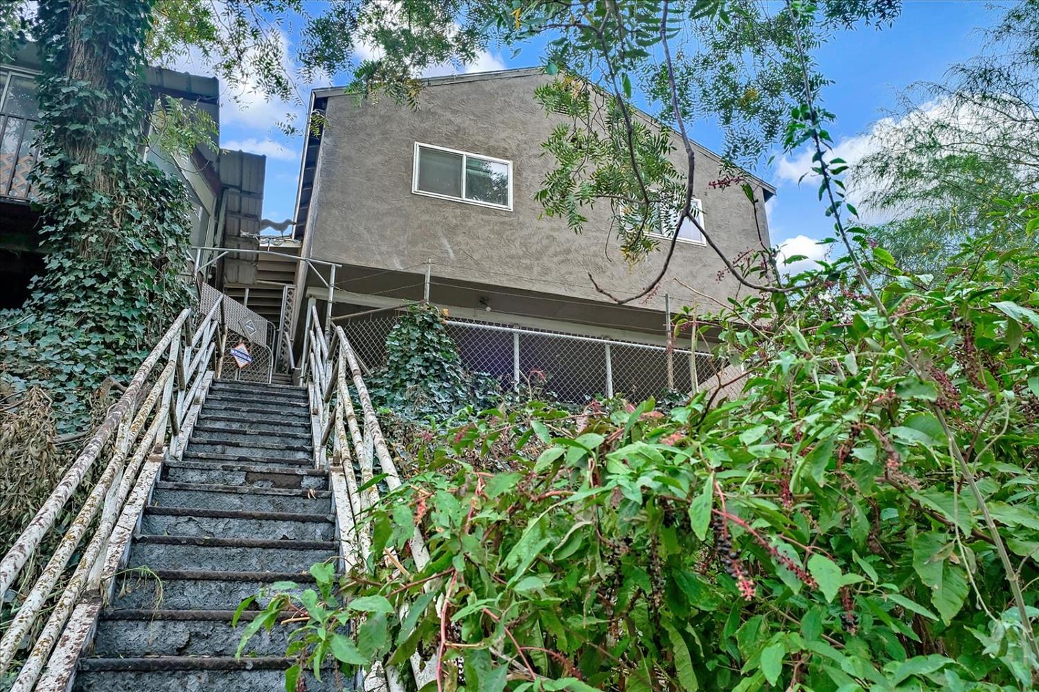 1821 West Hatch Road Modesto, CA 95351 - Photo 23 of 24 Gallery Image 23