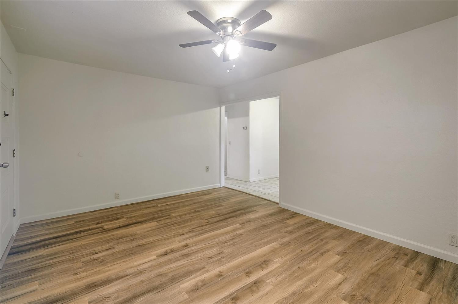 1821 West Hatch Road Modesto, CA 95351 - Photo 5 of 24 Gallery Image 5