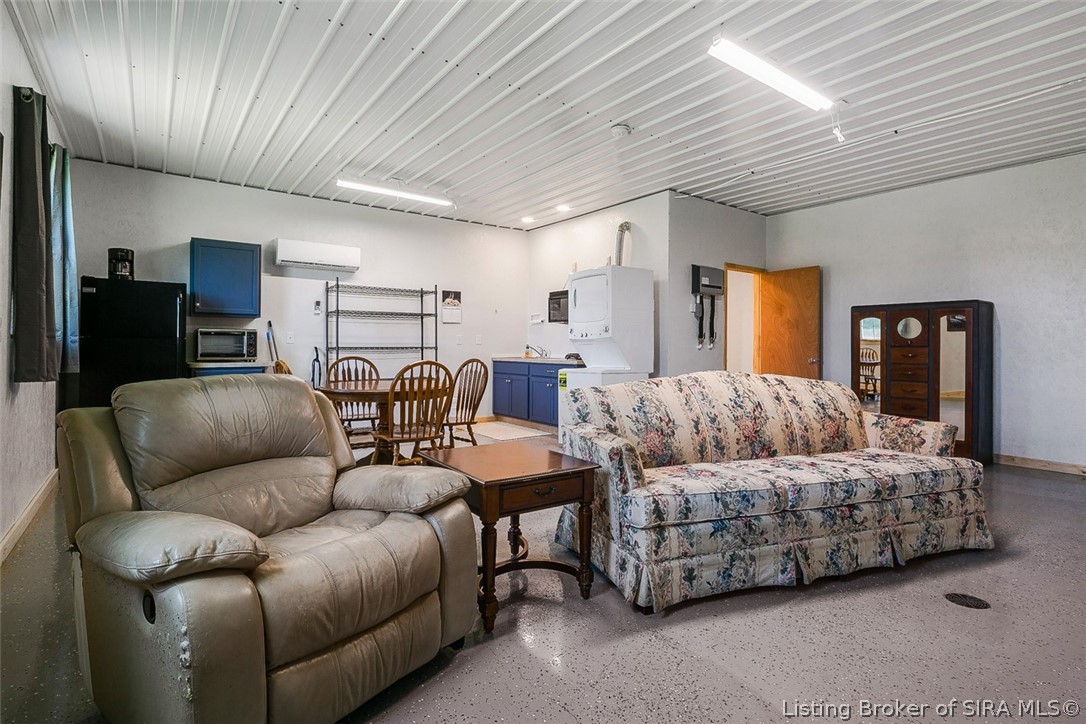 5628 South Hardy Mill Road Nabb, IN 47147 - Photo 4 of 25 Gallery Image 4