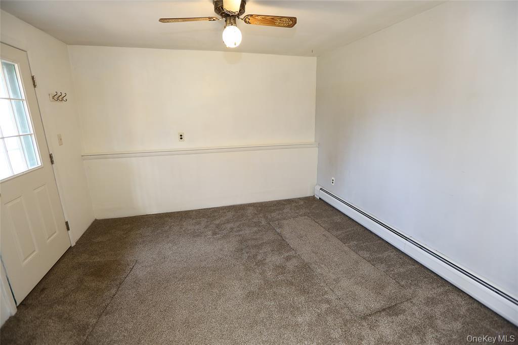 40 Bluefields Lane Blauvelt, NY 10913 - Photo 10 of 11 an empty room with a window