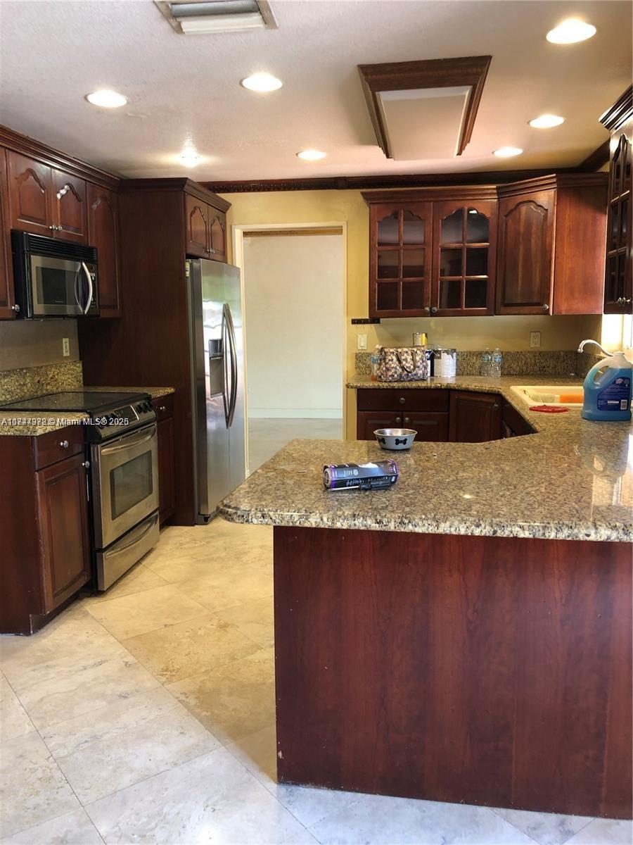 12801 Southwest 148th Terrace Road Miami, FL 33186 - Photo 5 of 11 Gallery Image 5