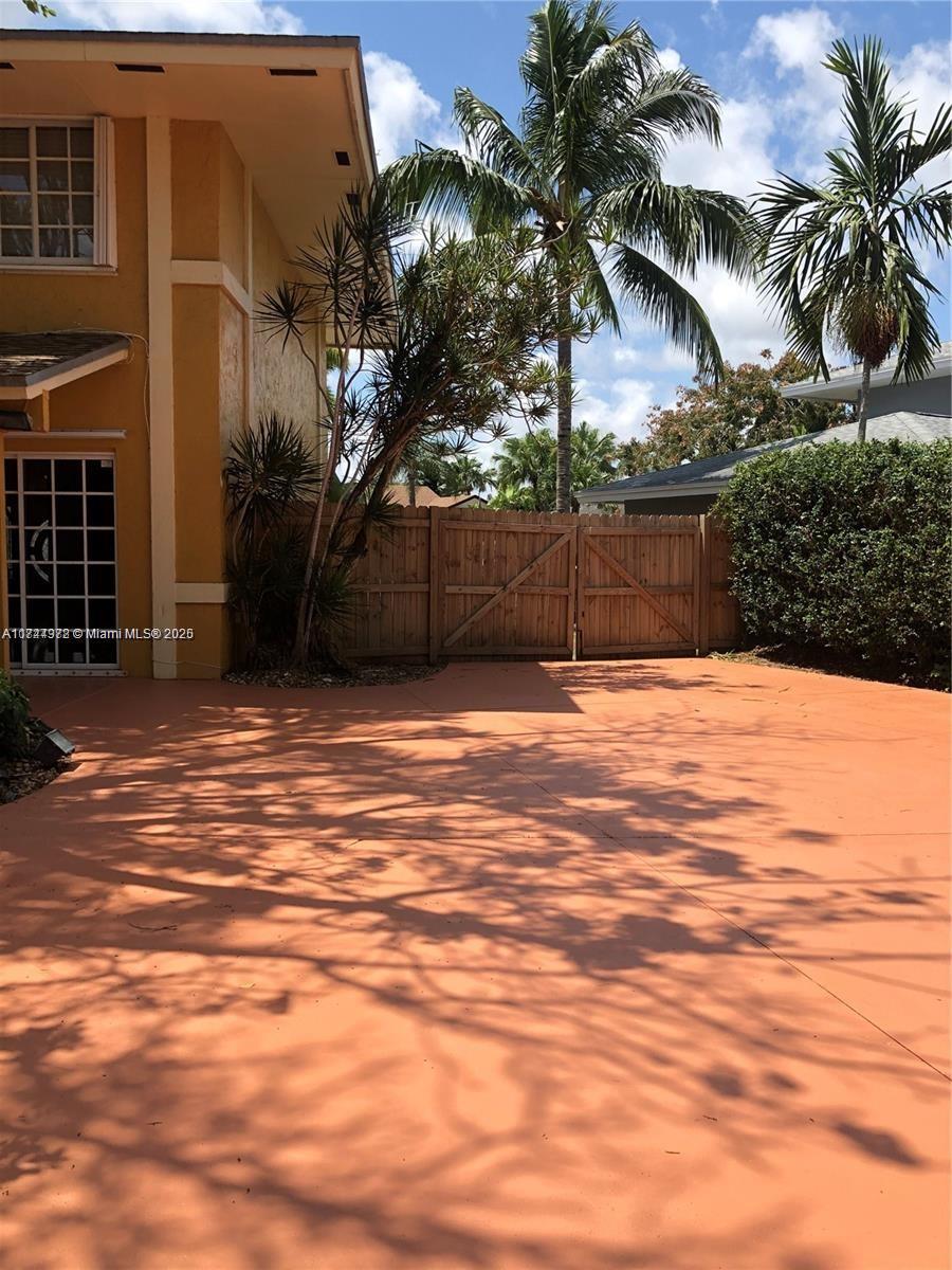 12801 Southwest 148th Terrace Road Miami, FL 33186 - Photo 6 of 11 Gallery Image 6