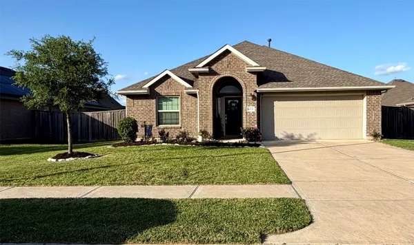 $305,000 | 4931 Twin Summit Drive, Rosenberg, TX 77469
