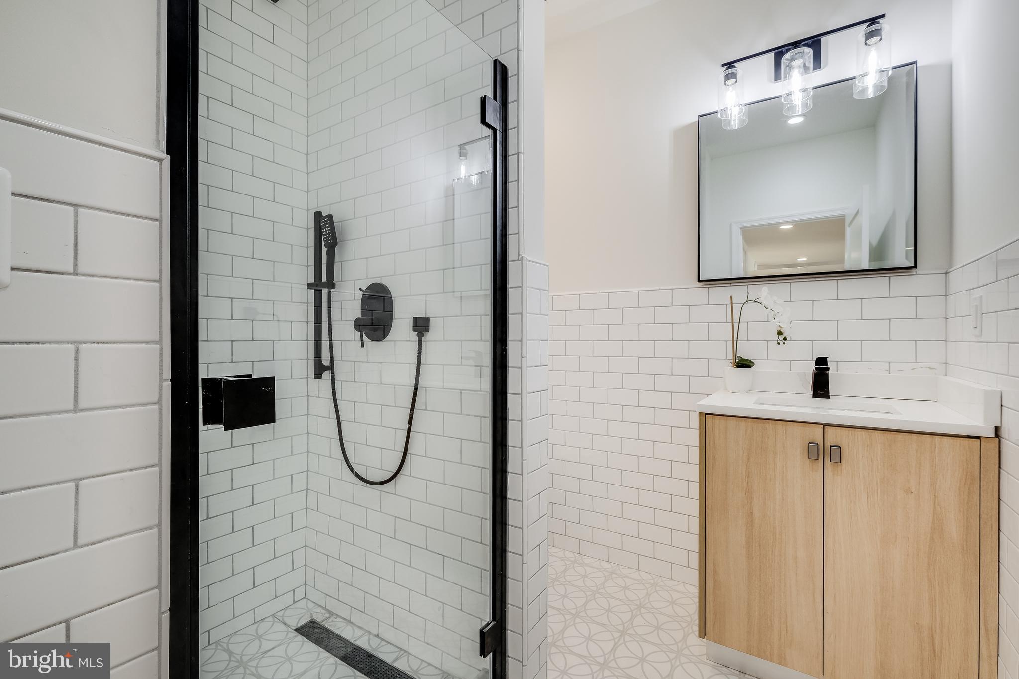 401 K Street Northeast, Unit A Washington, DC 20002 - Photo 17 of 26 and full bath