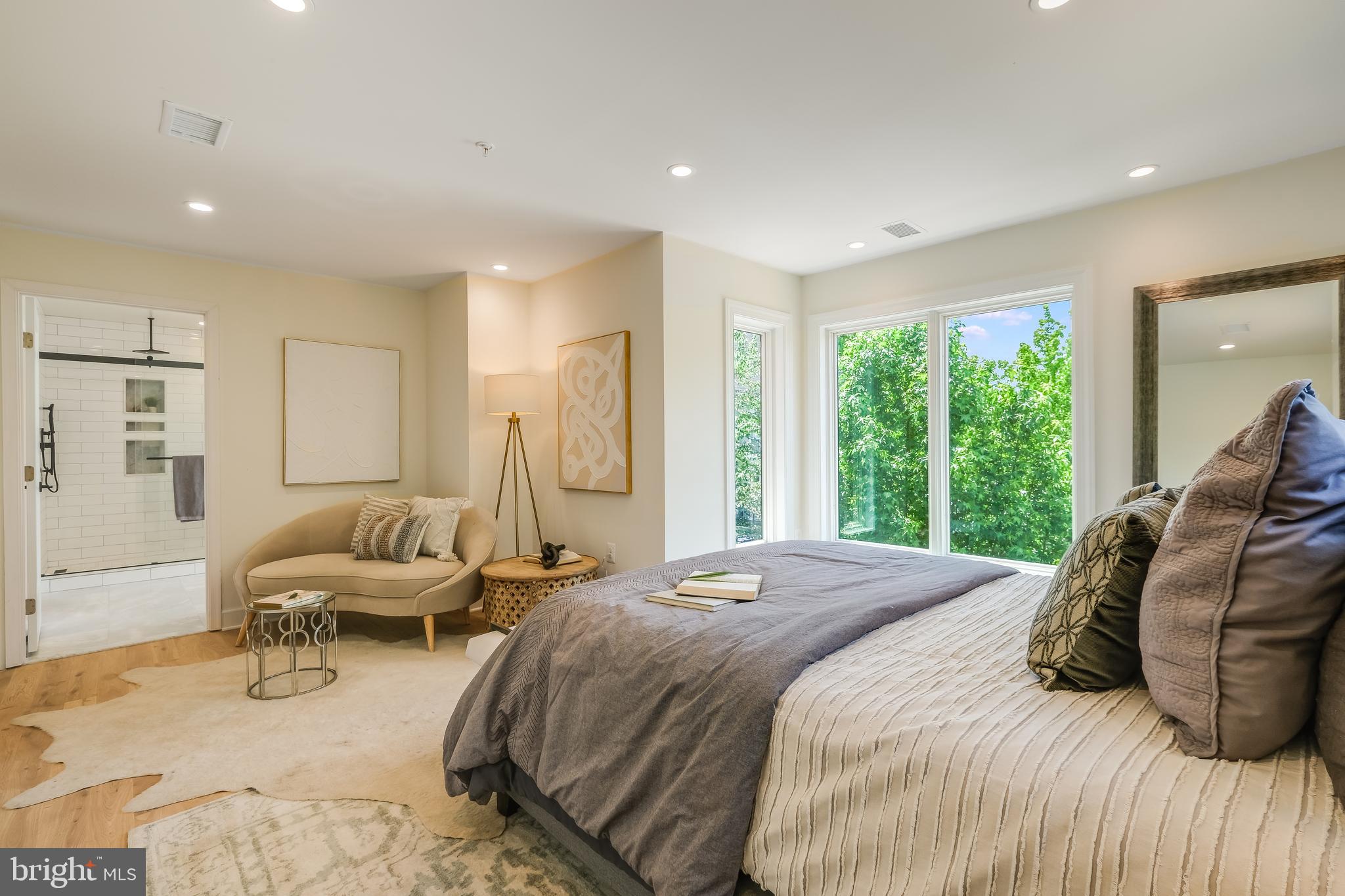 401 K Street Northeast, Unit A Washington, DC 20002 - Photo 8 of 26 a BIG space