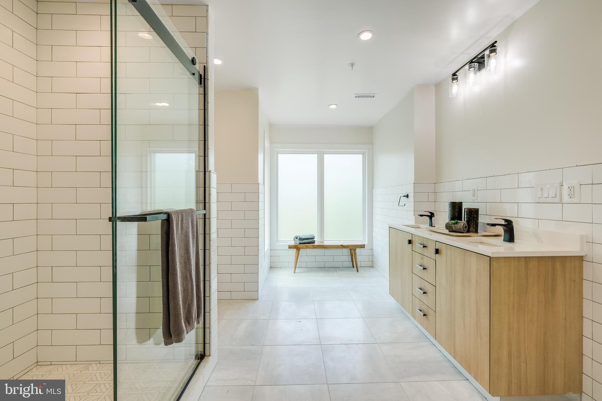 401 K Street Northeast, Unit A Washington, DC 20002 - Photo 9 of 26 HUGE owner's ensuite