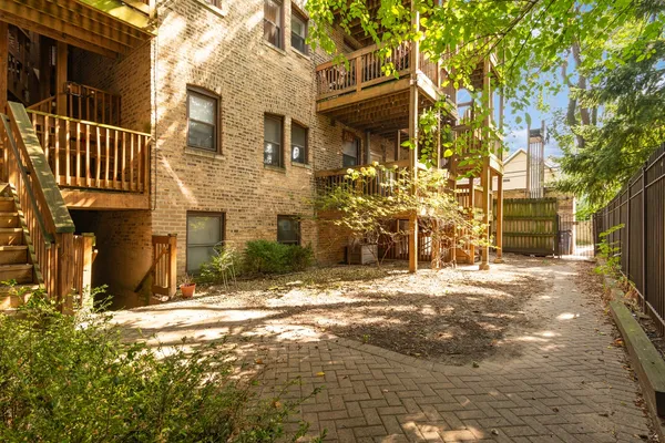 $1,950 | 702 Reba Place, Unit G2, Evanston, IL 60202