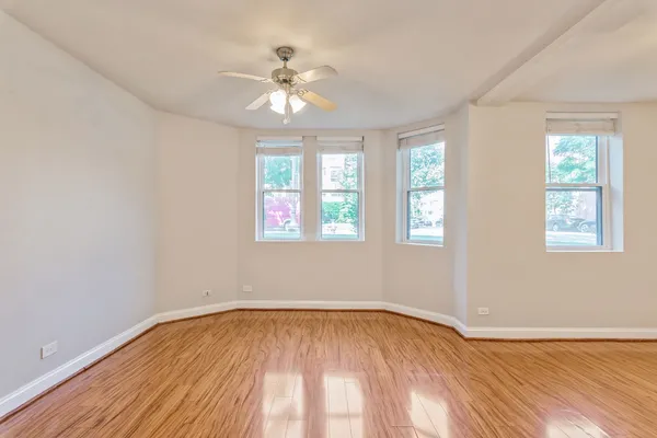 $1,950 | 702 Reba Place, Unit G2, Evanston, IL 60202