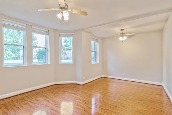 $1,950 | 702 Reba Place, Unit G2, Evanston, IL 60202