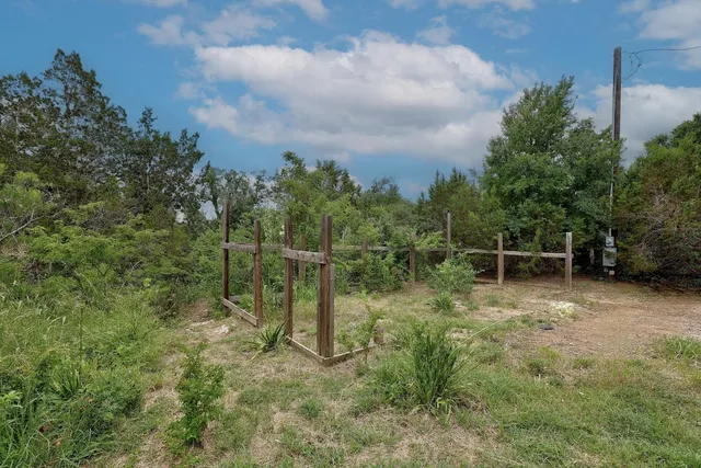 a view of a outdoor space