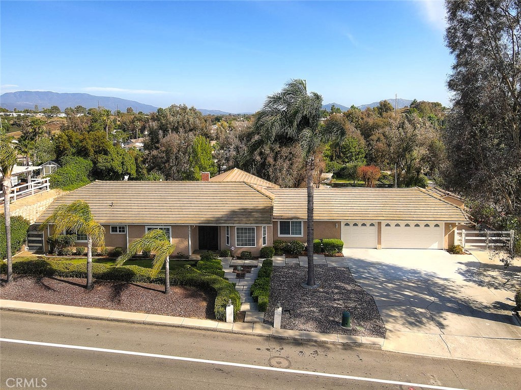 30673 Del Rey Road Temecula, CA 92591 - Photo 2 of 47 Your Forever Meadowview Home