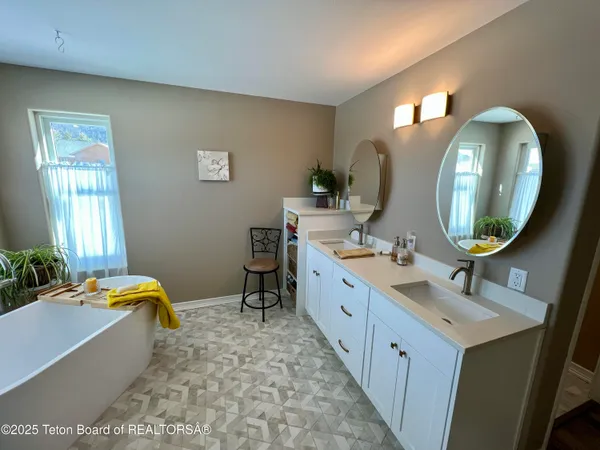 $699,000 | 341 Alta Drive, Star Valley Ranch, WY 83127