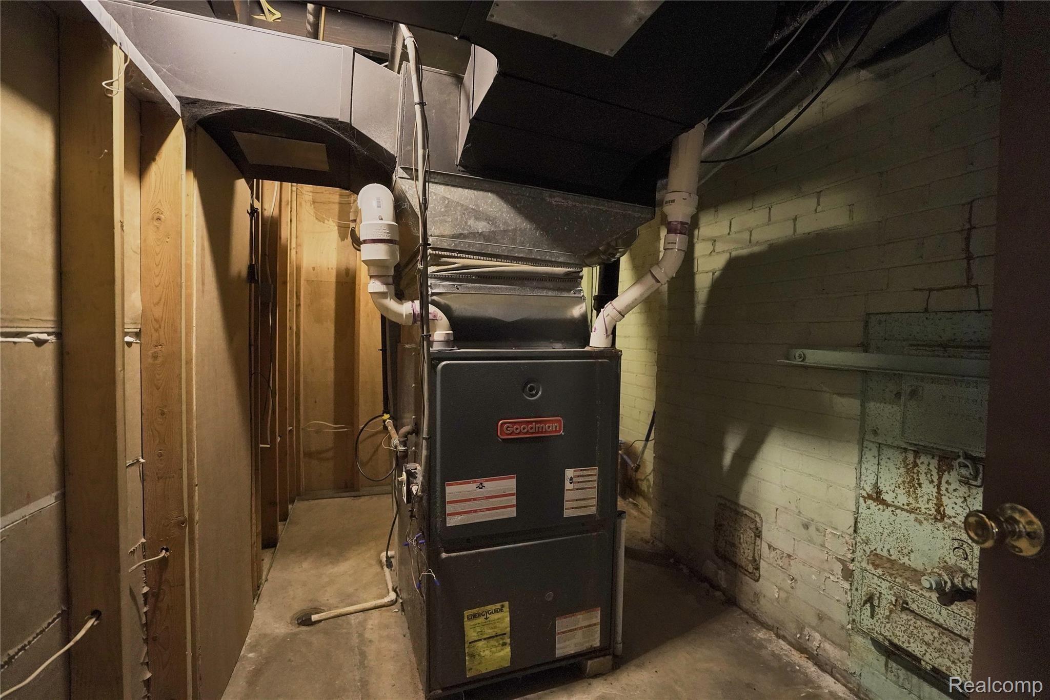 1430 Devonshire Road Grosse Pointe, MI 48230 - Photo 85 of 85 90+ hi efficiency furnace and central air