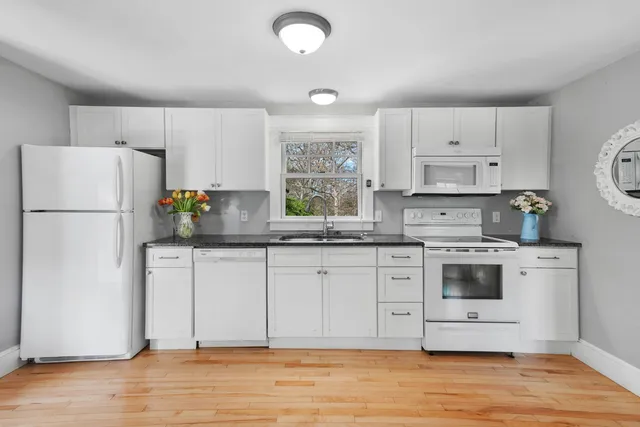 $1,193,000 | 50 Lantern Lane, Vineyard Haven, MA 02568