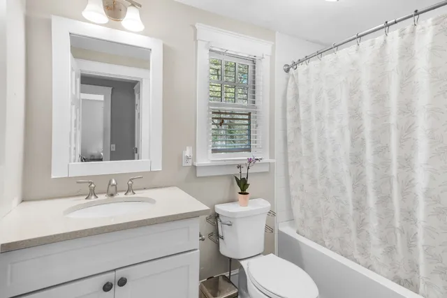 $1,193,000 | 50 Lantern Lane, Vineyard Haven, MA 02568