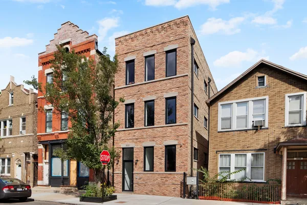 $2,300 | 1833 South Throop Street, Unit G, Chicago, IL 60608