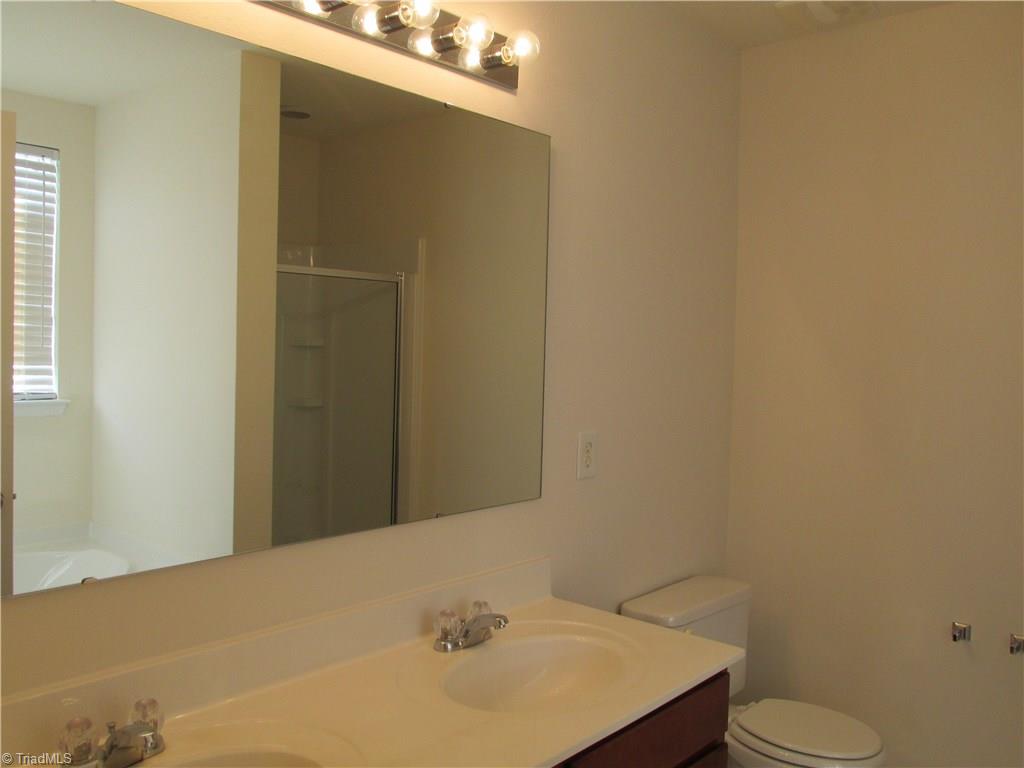 2216 Rindle Drive High Point, NC 27262 - Photo 14 of 23 Gallery Image 14