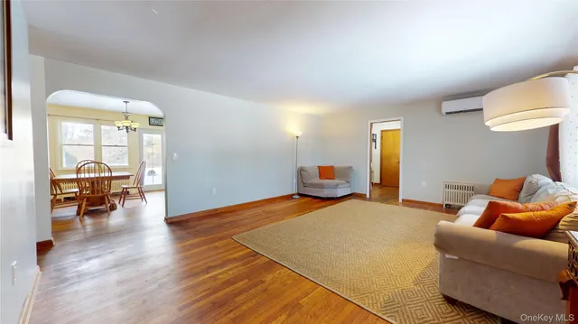 $7,000 | 178 Barnes Road, Unit MAIN HOUSE, Brookhaven, NY 11955