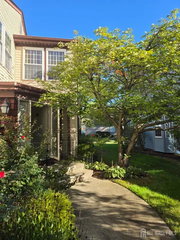 $3,450 | 14A Canterbury Drive, Unit A, Monroe Township, NJ 08831