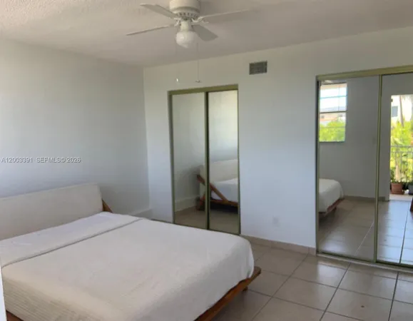 $2,600 | 360 Meridian Avenue, Unit 4C, Miami Beach, FL 33139