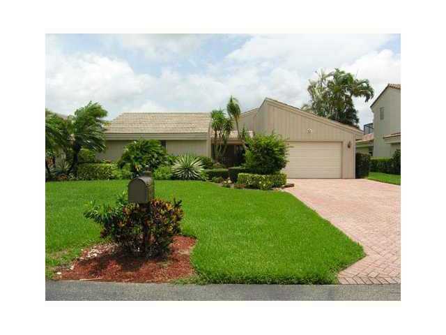 7046 Woodbridge Circle Boca Raton, FL 33434 - Photo 1 of 22 Primary Photo