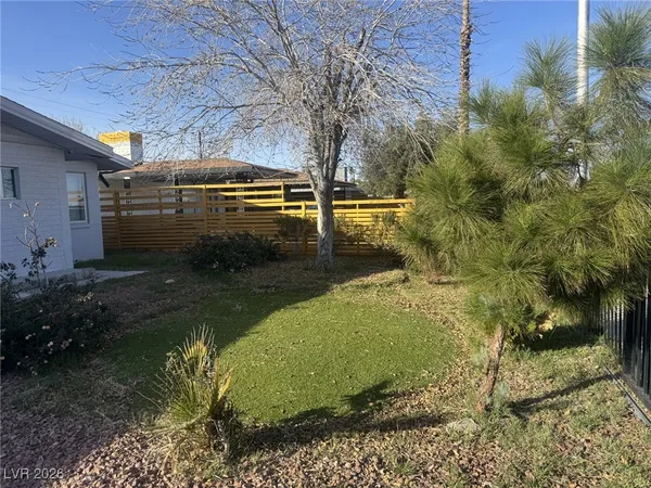 $2,200 | 2200 South 6th Street, Las Vegas, NV 89104