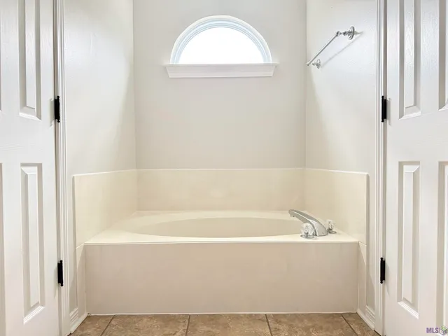 $389,000 | 410 Maryland Drive, Luling, LA 70070