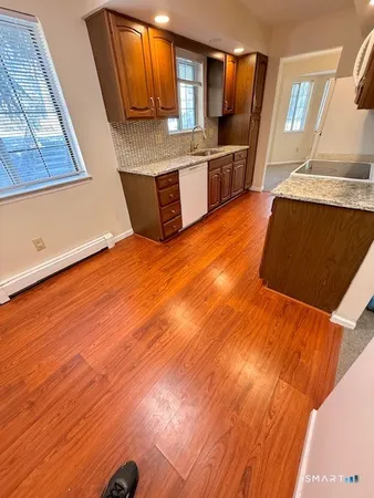$2,200 | 3 Falmouth Court, Unit 3, Brookfield, CT 06804