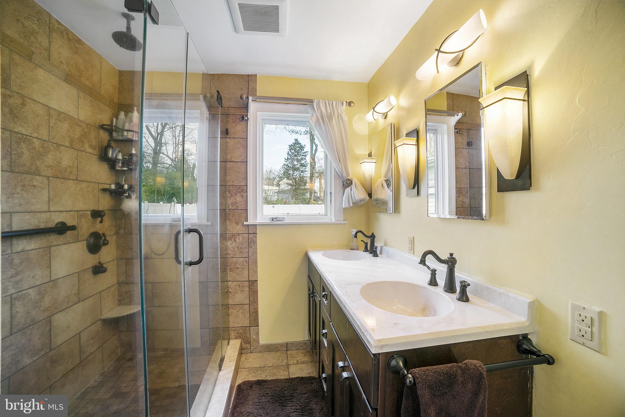 828 Merrill Road Ambler, PA 19002 - Photo 16 of 31 Bathroom main floor