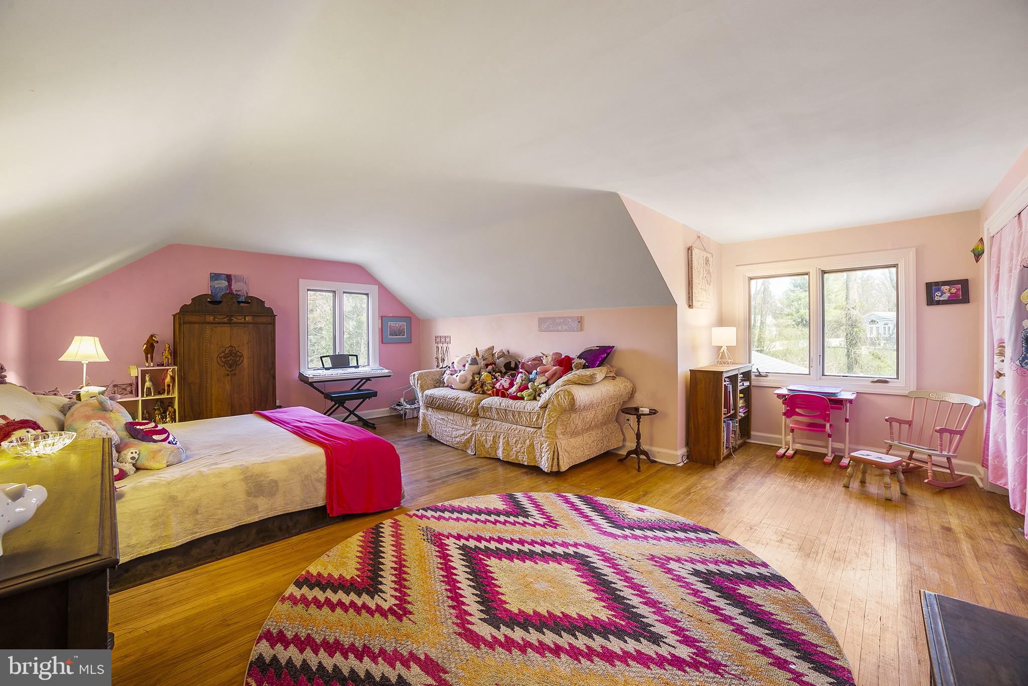 828 Merrill Road Ambler, PA 19002 - Photo 21 of 31 2nd Floor Bedroom #1