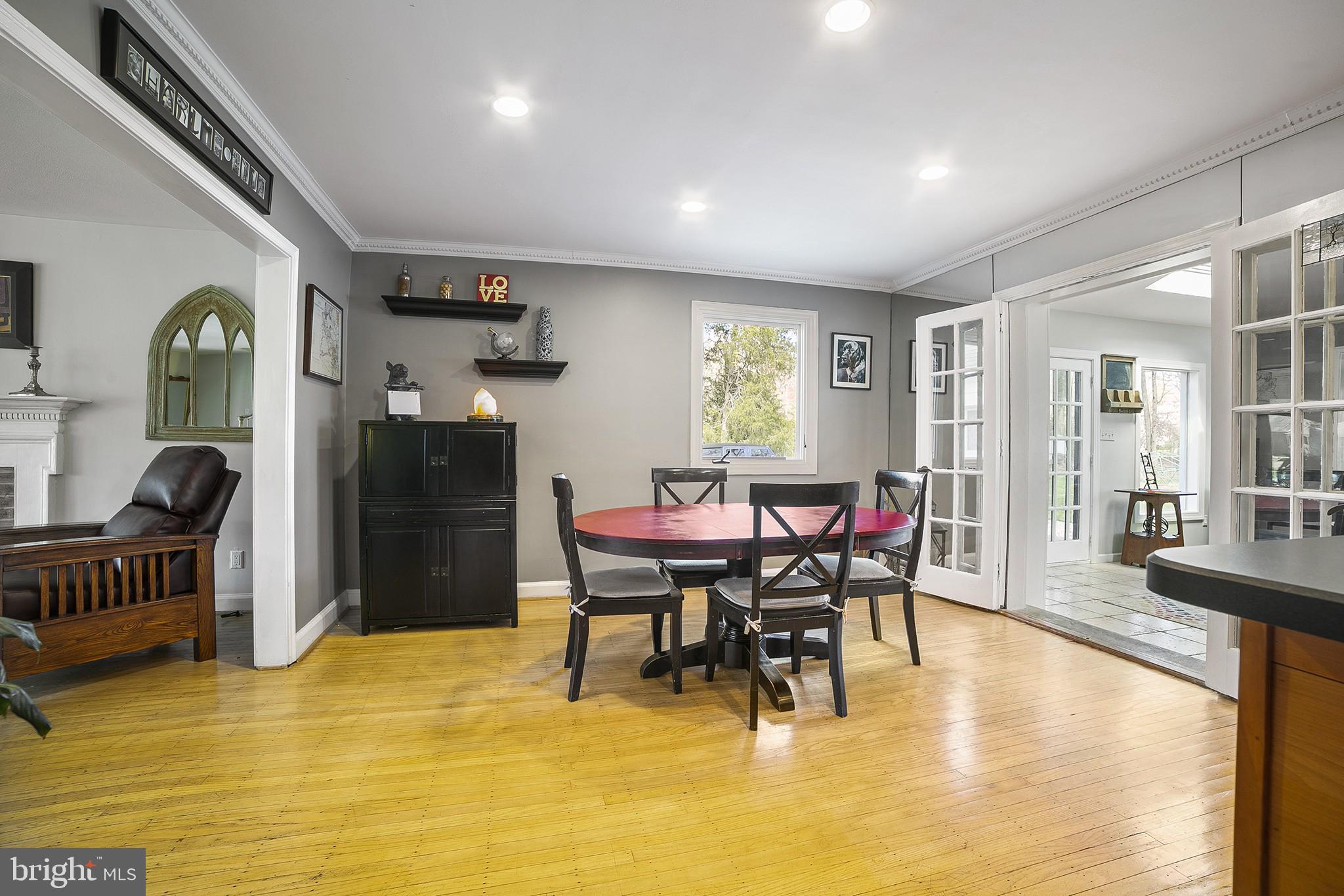 828 Merrill Road Ambler, PA 19002 - Photo 8 of 31 Dining Room