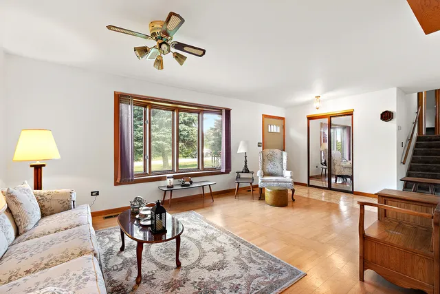 $389,900 | 13429 Glen Entrance Drive, Homer Glen, IL 60491