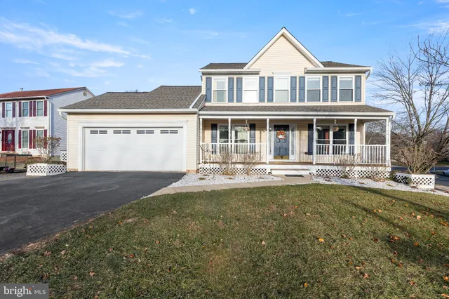 $700,000 | 5710 Rhode Island Drive, Woodbridge, VA 22193