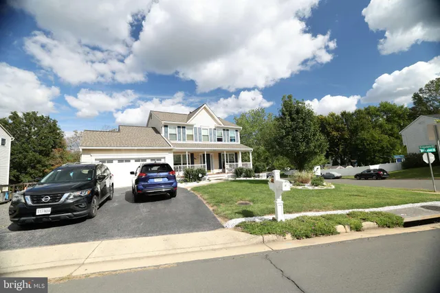 $725,000 | 5710 Rhode Island Drive, Woodbridge, VA 22193