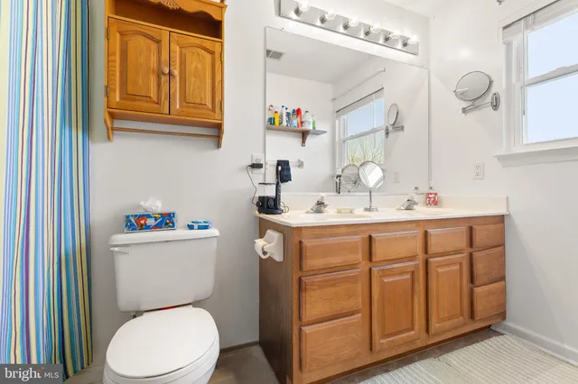 $700,000 | 5710 Rhode Island Drive, Woodbridge, VA 22193