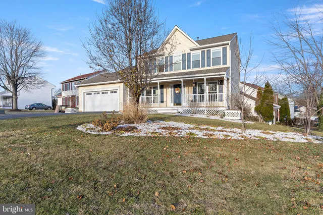 $700,000 | 5710 Rhode Island Drive, Woodbridge, VA 22193