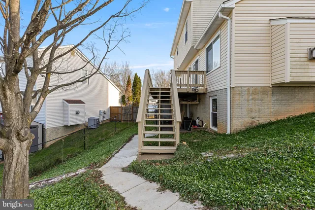 $700,000 | 5710 Rhode Island Drive, Woodbridge, VA 22193