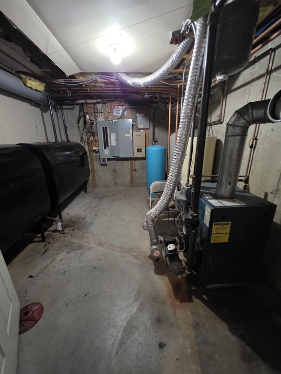 700 Old Fall River Road, Unit 12 Dartmouth, MA 02747 - Photo 27 of 31 a view of gym