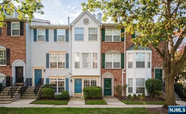 748 Pepperidge Road Mahwah, NJ 07430 - Photo 1 of 16