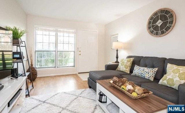 748 Pepperidge Road Mahwah, NJ 07430 - Photo 4 of 16