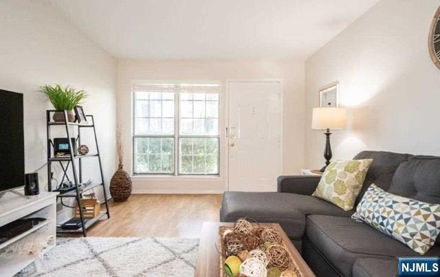 748 Pepperidge Road Mahwah, NJ 07430 - Photo 5 of 16