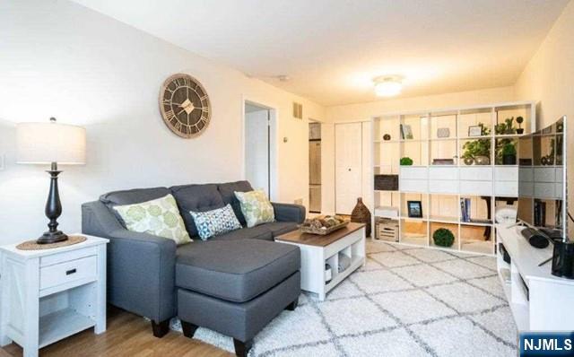 748 Pepperidge Road Mahwah, NJ 07430 - Photo 6 of 16