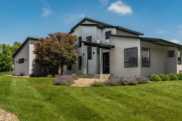 $1,120,000 | 4080 Ironton Lane Southwest, Rochester, MN 55902