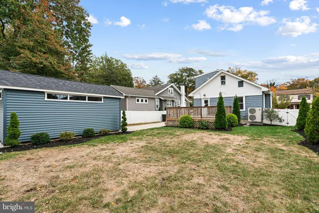 a view of house with outdoor space