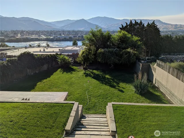 $550,000 | 1218 North Ashland Avenue, East Wenatchee, WA 98802