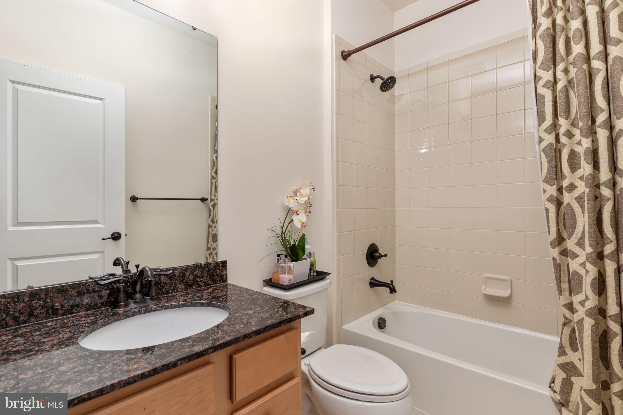 6017 Greenspring Road Fredericksburg, VA 22407 - Photo 12 of 42 Upper level hall bath