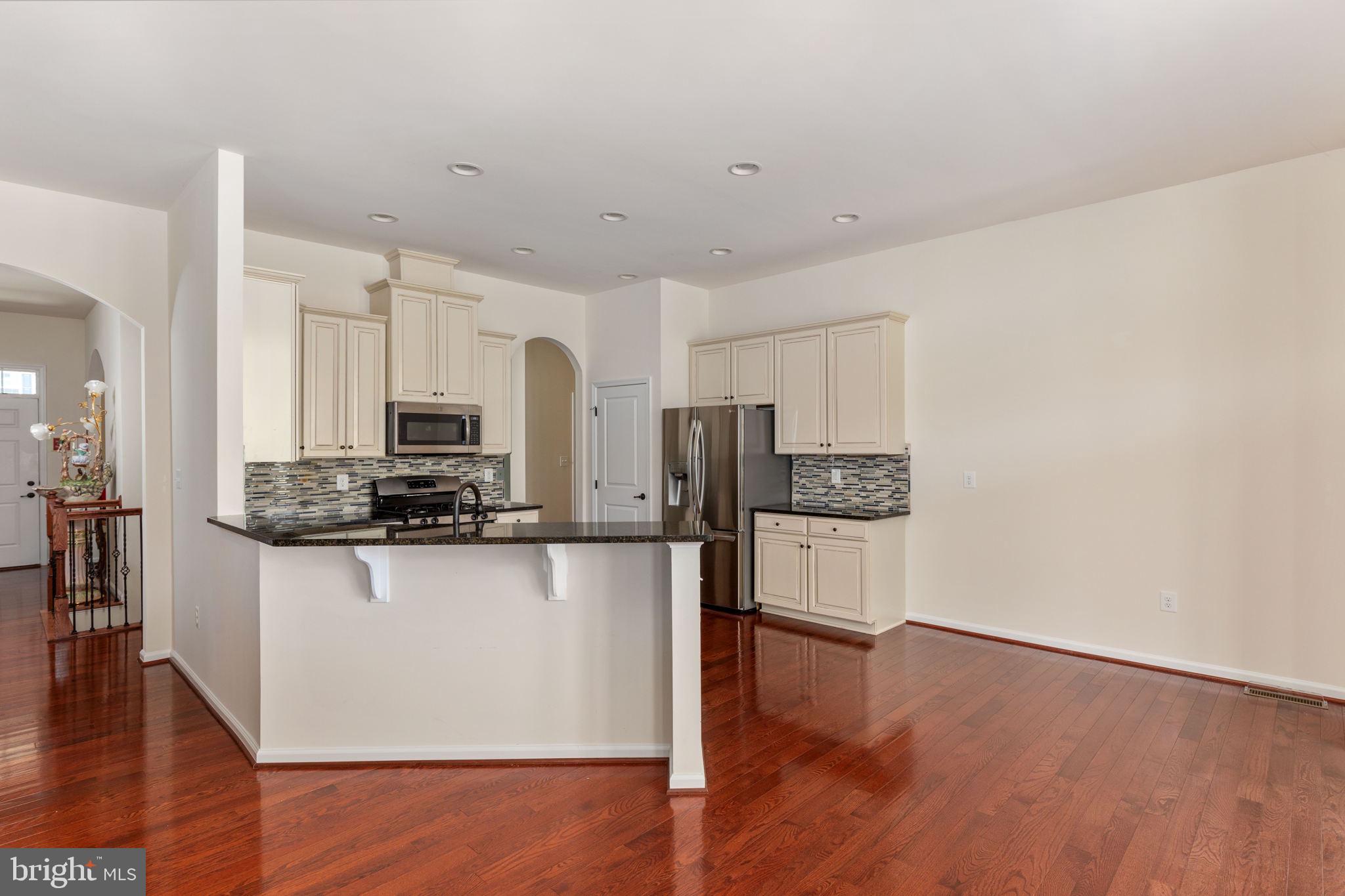 6017 Greenspring Road Fredericksburg, VA 22407 - Photo 14 of 42 Kitchen with breakfast bar