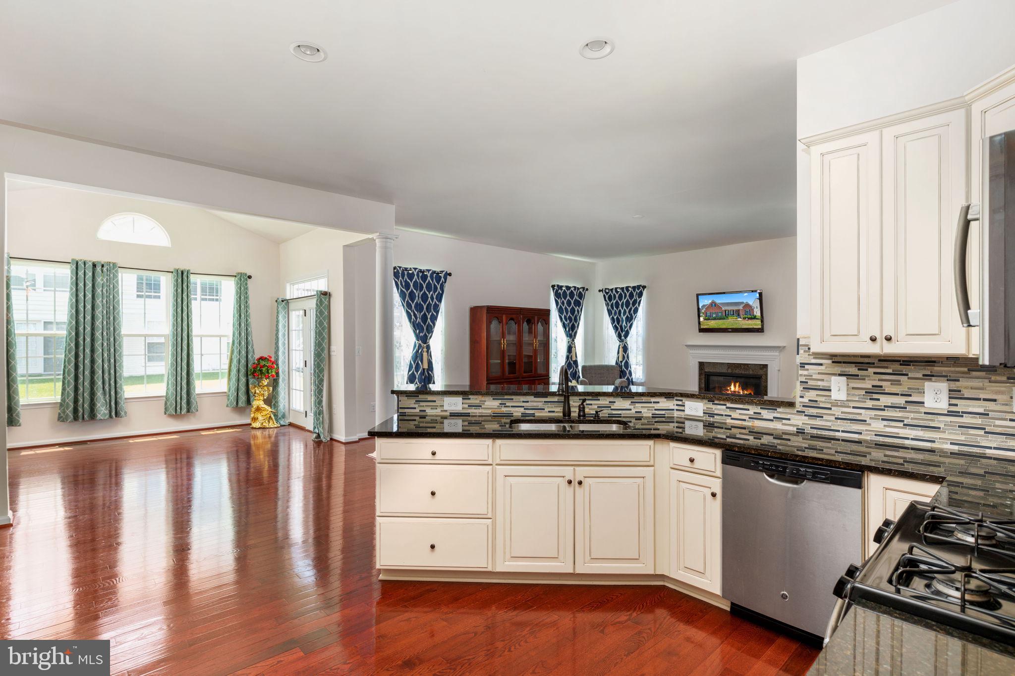 6017 Greenspring Road Fredericksburg, VA 22407 - Photo 15 of 42 Kitchen with granite counter tops
