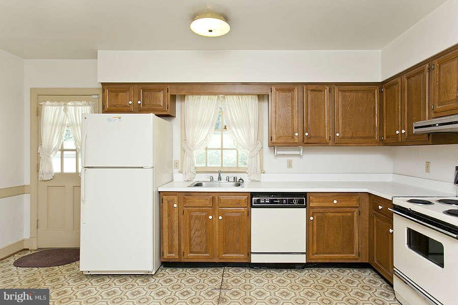 2597 Jones Road Winchester, VA 22602 - Photo 14 of 29 Kitchen